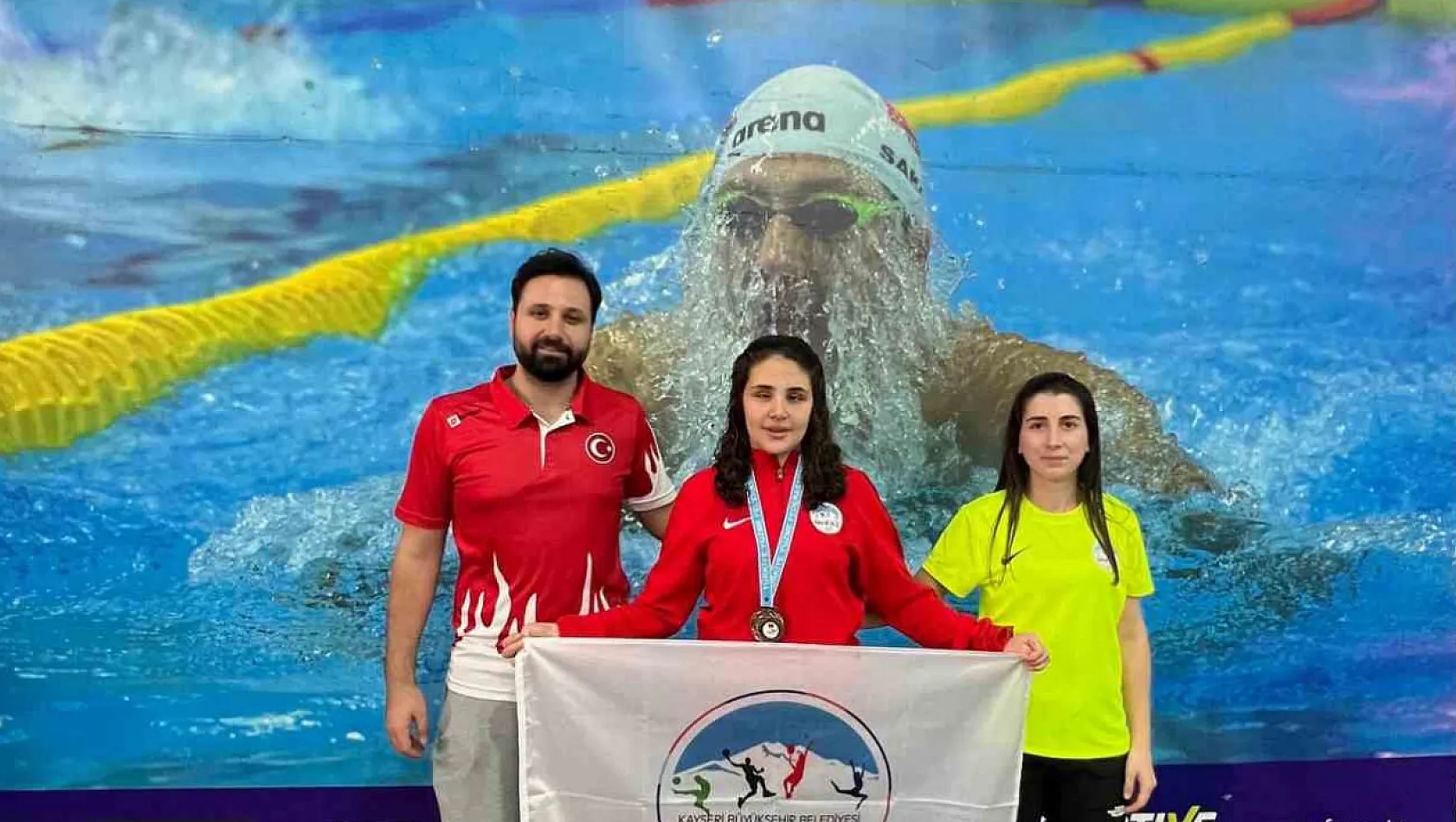 Yüzücüler Kayseri'ye başarı ile döndü