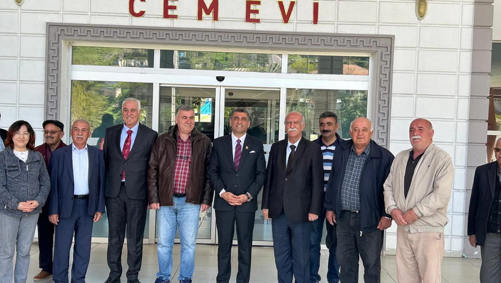 'Yılın siyasetçisi' seçilen vekilden Kayseri'ye dikkat çeken ziyaret!