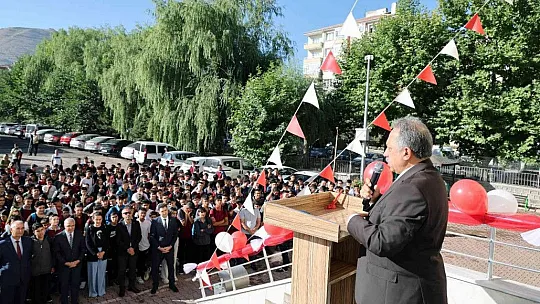 'Cumhuriyetin ikinci 100 yılının neferlerisiniz'