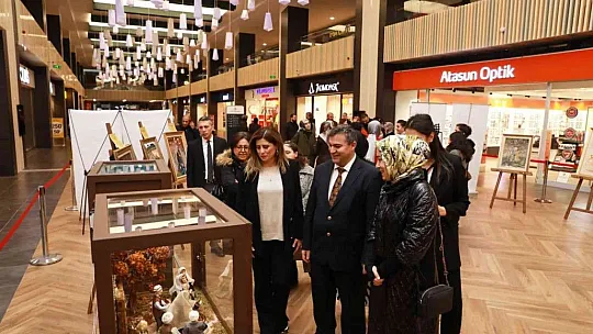 'Erciyes'te Bir Sevda Masalı: Kerem İle Aslı' sergisi hayran bırakıyor