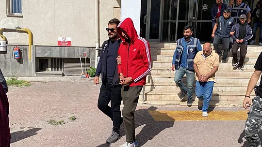 O kadın çatıdaki özel bölmede yakalandı