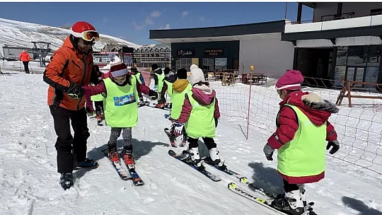 'Kar Fırtınaları' Erciyes'te yetişiyor