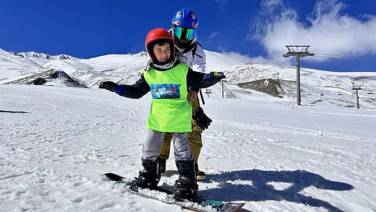 'Kar Fırtınaları' Erciyes'te yetişiyor