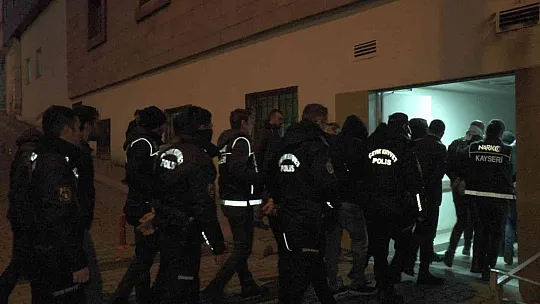 Zehir tacirleri adliyeye sevk edildi