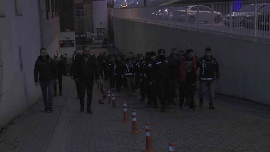 Zehir tacirleri adliyeye sevk edildi