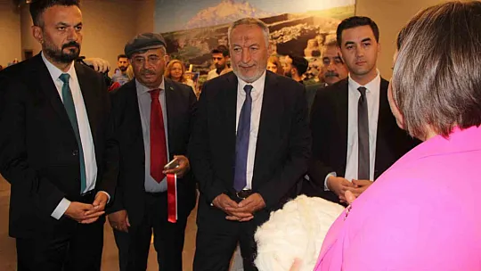 'Sandıkta Açan Sümbüller'