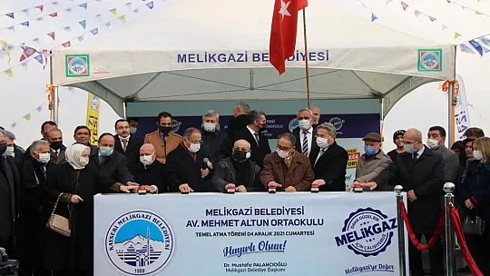Temel atma töreni yapılmıştı! Özer: Ortada temel yok, çukur var!