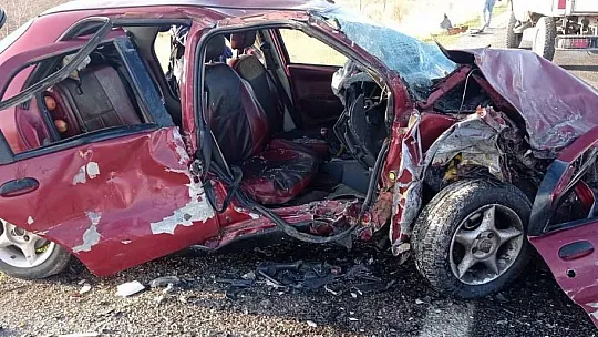 1 kişinin öldüğü, 4 kişinin yaralandığı feci kazanın görüntüleri ortaya çıktı