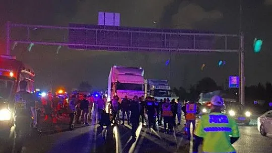 15 yaşındaki motosiklet sürücüsü tırla çarpıştığı kazada öldü