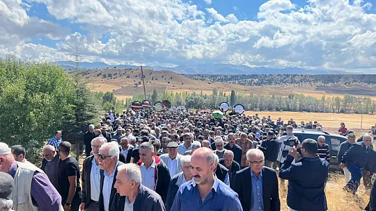Burhan Topuz son yolculuğuna uğurlandı...