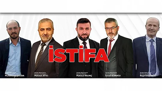 Yeniden Refah Partisi'nde istifa depremi yaşandı