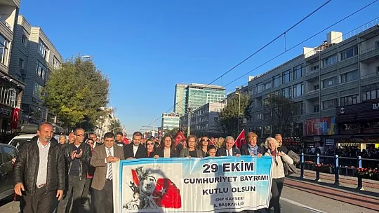 CHP'den Cumhuriyet yürüyüşü! Özer: Bu yokluk, yoksulluk, karanlık kader değil!