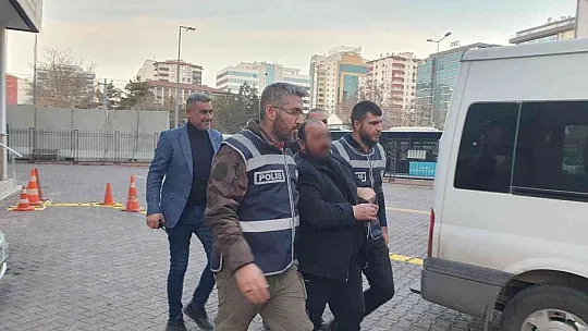 33 yıl 9 ay hapis cezası bulunuyordu yakalandı