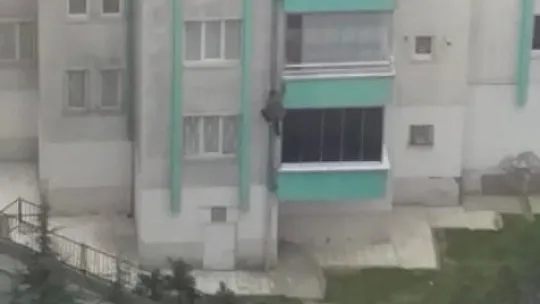Örümcek adam yakayı ele verdi!