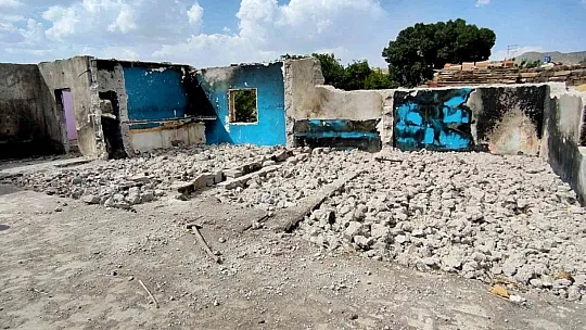 40 yıllık emeği çıkan yangında kül oldu