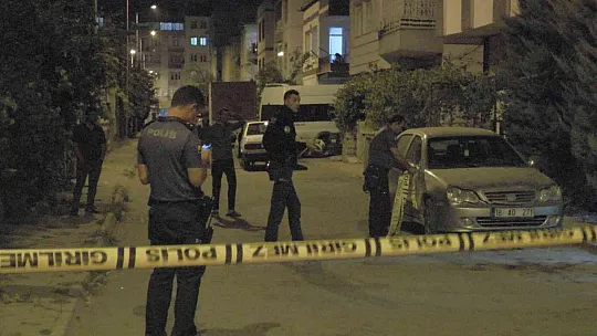 450 saatlik güvenlik kamerası kaydını incelediler, saldırganı enselediler