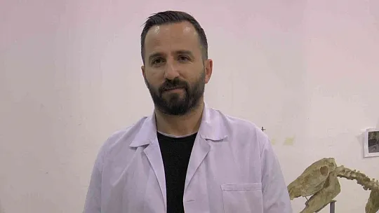 Fosiller ayağa kaldırıldı