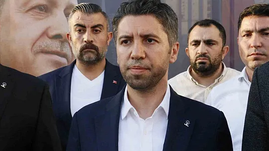 Adana'da Ak Parti Seçim bürosunda bulunan görevli uğradığı bıçaklı saldırıda yaralandı