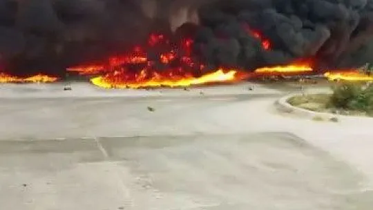 Adana'da köpük fabrikasında büyük yangın
