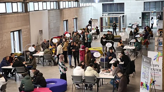 AGÜ'den Lise Öğrencilerine Meslek Tanıtım Günü