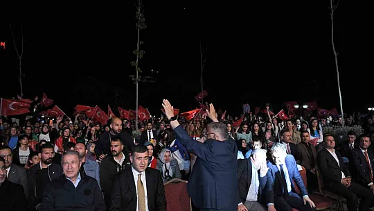 Kayseri'de hayranlarıyla buluştu...