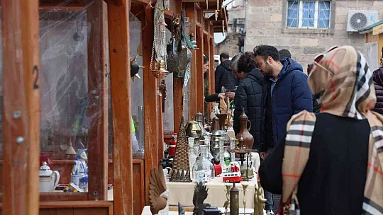 Talas Antika Pazarı yine farklı yine canlı