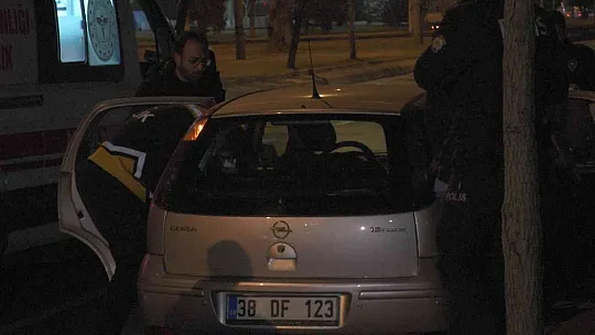 Otomobilde kadın cesedi bulundu