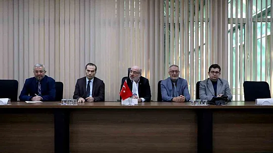 Arama kurtarma çalışmalarına katılan öğrencilerden Rektör'e ziyaret