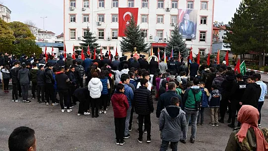 Tomarza'da Atatürk saygıyla anıldı...