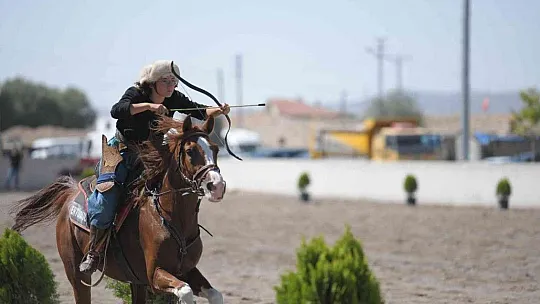 Atlı Okçuluk Türkiye Şampiyonası Kayseri'de yapıldı