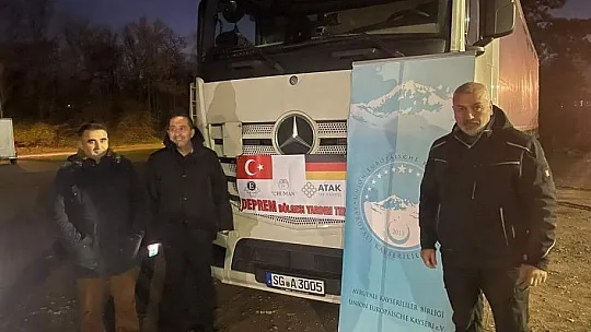 Deprem Bölgesi'ne Jeneratör ve Tıbbi Yardım