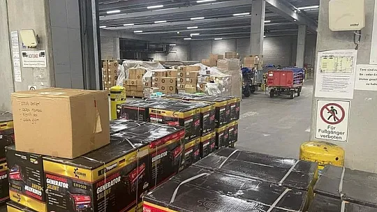 Deprem Bölgesi'ne Jeneratör ve Tıbbi Yardım