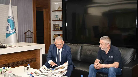 Büyükkılıç'ı hangi yabancılar ziyaret etti...