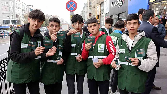 Müdür sokağa indi! Vatandaşlara bakın ne anlattı...