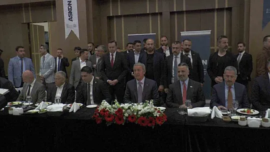 Bakan Akar: Nereden baksanız tutarsız, nereden baksanız ahmakça!
