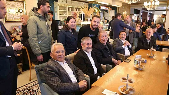 Bakan Nebati Kayseri'de AVM ziyaret etti...