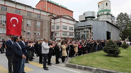 Milli Savunma Bakanı Hulusi Akar Kayseri Şeker'i ziyaret etti...