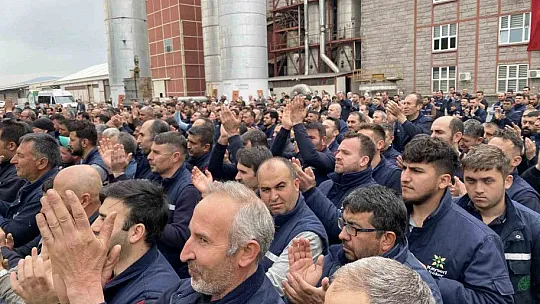 Milli Savunma Bakanı Hulusi Akar Kayseri Şeker'i ziyaret etti...