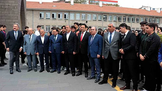 Akar'dan, öğrencilere tavsiye