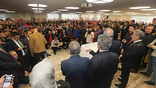 Bakan Akar üst üste iki müjdeli haber verdi