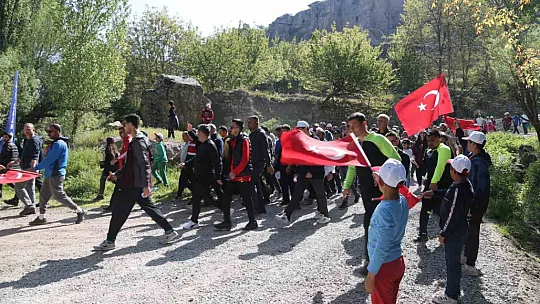 Yürüyüşe katıldılar...
