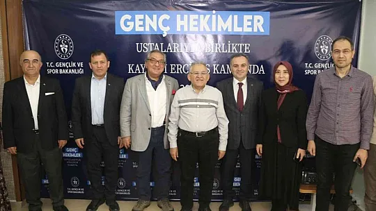 Bakan Kasapoğlu'dan telekonferanslı teşekkür!