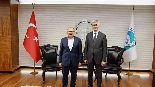 Bakan Yardımcısı Yılmaz'dan Büyükşehir çıkarması