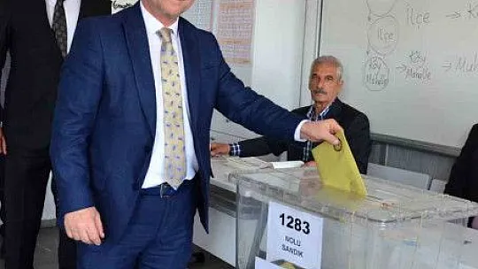 MHP'li Baki Ersoy oyunu kullandı!