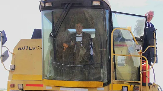 Başkan Altun ve Kaymakam Gülen'den ihtiyaç sahipleri için Aspir hasadı