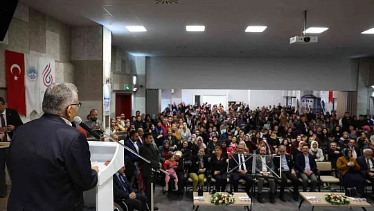 Başkan Büyükkılıç Engelsiz Yaşam Merkezi'nde Özel Vatandaşlarla Buluştu