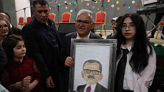 Başkan Büyükkılıç Engelsiz Yaşam Merkezi'nde Özel Vatandaşlarla Buluştu