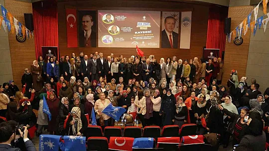 AK Parti'de 'Siyaset Akademisi Kadın' programı