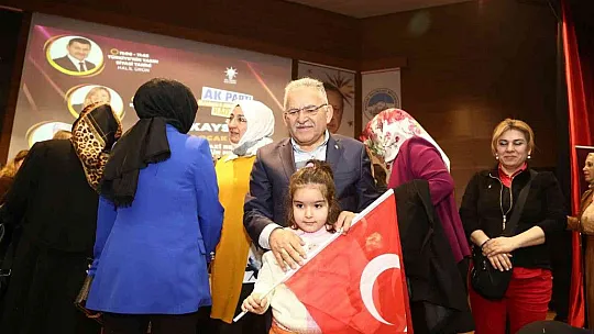 AK Parti'de 'Siyaset Akademisi Kadın' programı