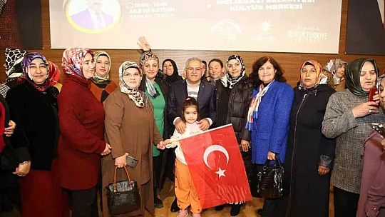 AK Parti'de 'Siyaset Akademisi Kadın' programı